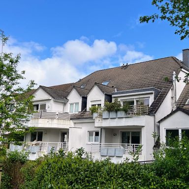 Haus im Haus, individuelle 3-Zimmer-Maisonettewohnung. Nah am Landschaftsschutzgebiet Hilden-Ost