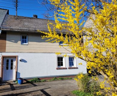 Einladende Doppelhaushälfte  inmitten eines 552 m² großen Gartens