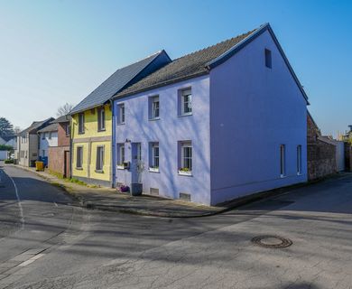 Ruhig und zentral – Familienfreundliche Doppelhaushälfte mit Gestaltungsspielraum