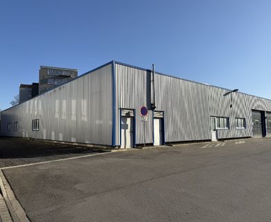 Vielseitig nutzbare Lagerhalle in Ense-Bremen