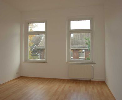 Frisch renovierte, helle 3-Zimmer-Wohlfühlwohnung mit neuem Bad in der Ratinger City!