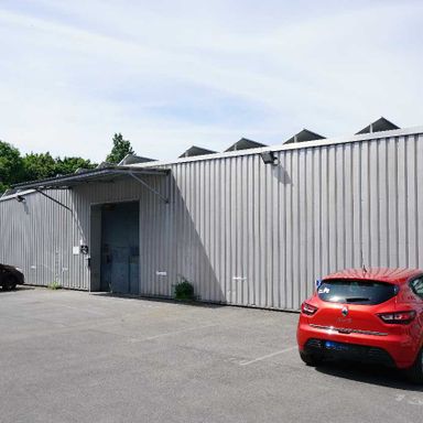 Provisionsfrei: Ebenerdiges Lager (ca. 190 m²) mit Büro (ca. 64 m²) in Rtg.-West