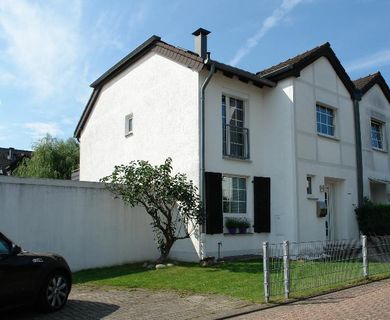 Ratingen-Volkardey: Sonniges Einfamilienhaus mit schönem Garten in Seenähe!