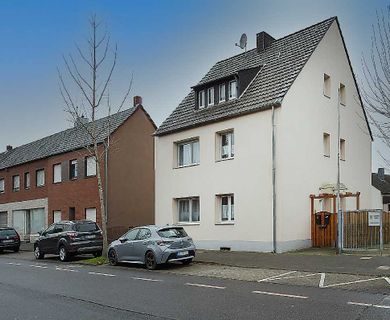 Freistehendes Zweifamilienhaus in Dormagen-Mitte!