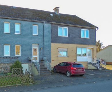 Teilvermietetes Wohnhaus (3 WE) mit Garten und Fernblick in guter Ortsrandlage – nahe Daaden!