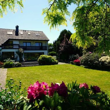 Ratingen-Mitte: Traumhaftes Haus auf großem Grundstück in bester Lage