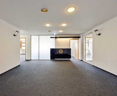 Helle Büroflächen mit optionaler Lagerfläche und in Ratingen-West