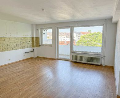 Zentral gelegene 2-Zimmer-Wohnung im 5. OG mit Aufzug und Balkon