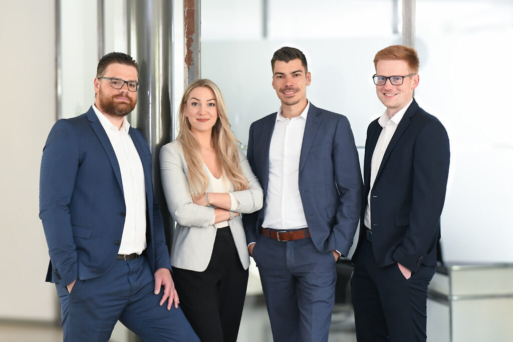 Das Team von Schneider Finanzierungen