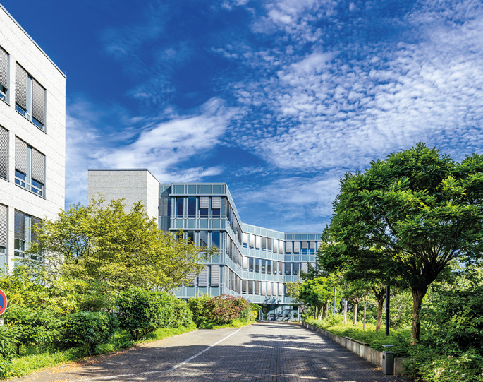 Gebaeudekomplex_THE_FLEX_mit work_care-center